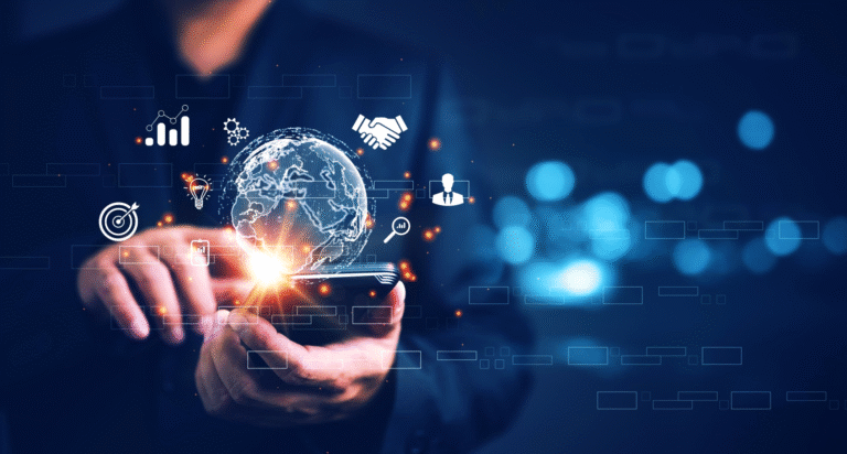 Fluxograma de processos em caderno ao lado de tablet e notebook simbolizando a Transformação Digital Real da Liax.